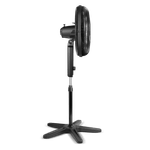 Vista lateral do ventilador de coluna Arno Essential preto, evidenciando o motor de 140W e a estrutura de ajuste de altura.